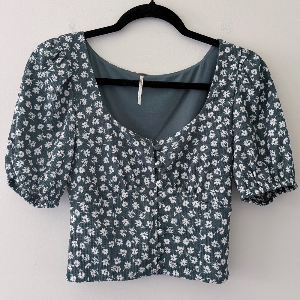 Free People Ditsy Floral Sage Green Button Front Puff Sleeve Cropped Cottage